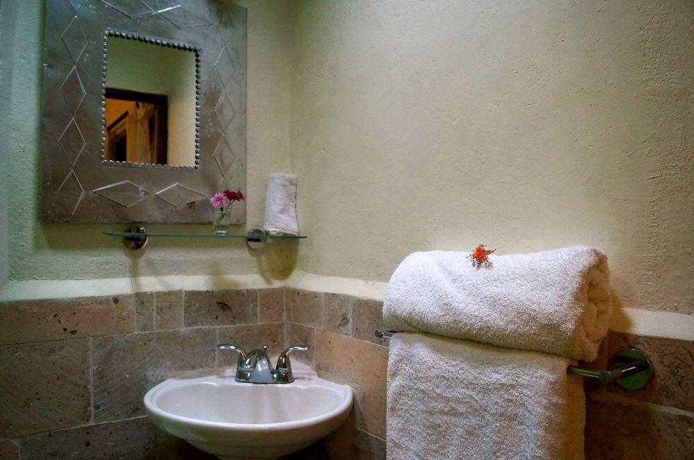 Hotel Aqui Es Mexico Сан-Міґель-де-Альєнде Екстер'єр фото