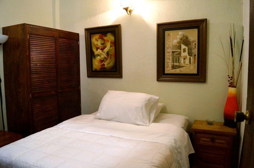 Hotel Aqui Es Mexico Сан-Міґель-де-Альєнде Екстер'єр фото