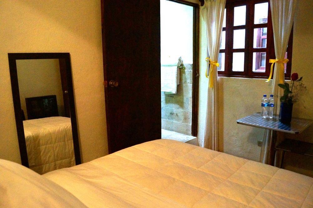 Hotel Aqui Es Mexico Сан-Міґель-де-Альєнде Екстер'єр фото